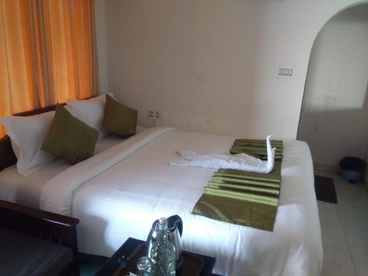 Bed and Breakfast Holly Hock Munnar Exterior foto